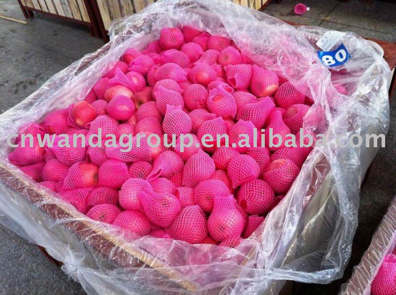 Shandong Yantai Qixia fresh red Fuji apple direct supplier