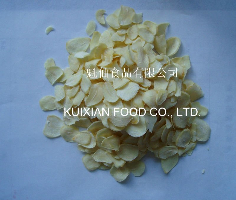 Dehydrated garlic flake (A)