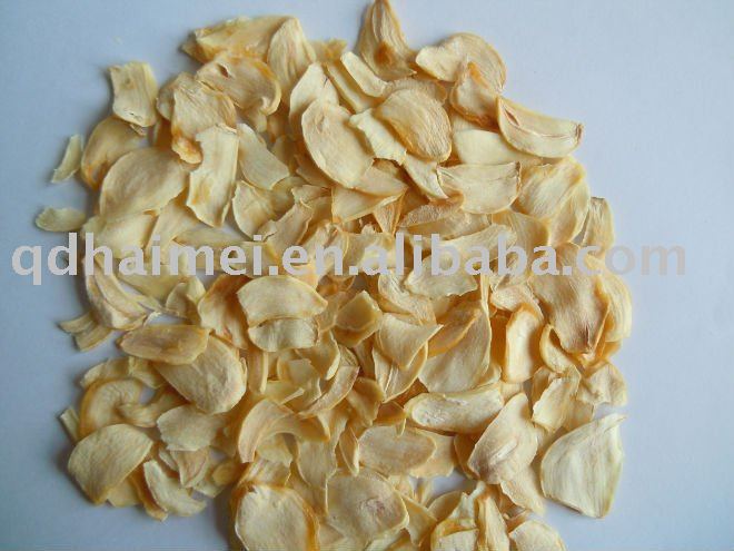 dry garlic flakes