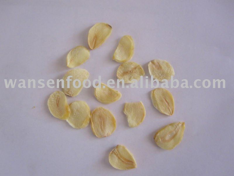 China pure white dried garlic flakes
