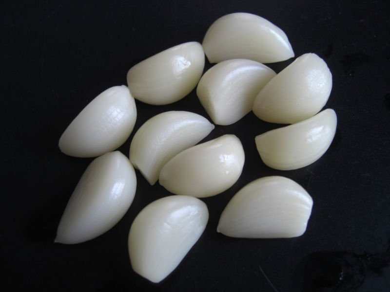 Pickled garlic cloves in brine (800-1200PCS/KG)