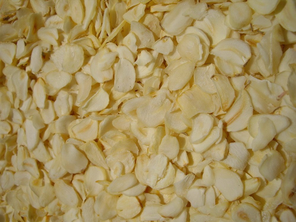 Dehydrated Garlic flakes
