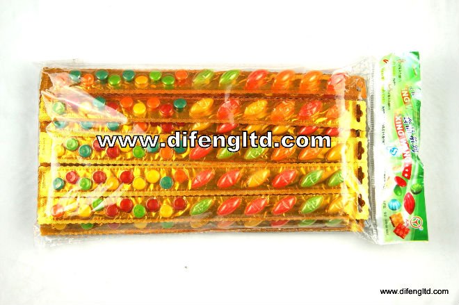 Difeng Olivary Bubble Gum with Chocolate Bean String