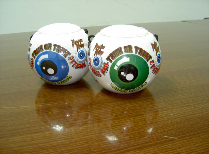 SP008 big eyeball pail