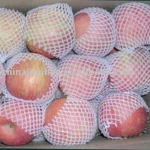 Products and Taste Well - 2010 new crop Sweet Fresh Yantai Red Fuji Apple for Sale