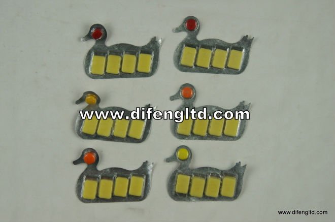 Difeng Duck Shape of Milk Candy and Chocolate Bean