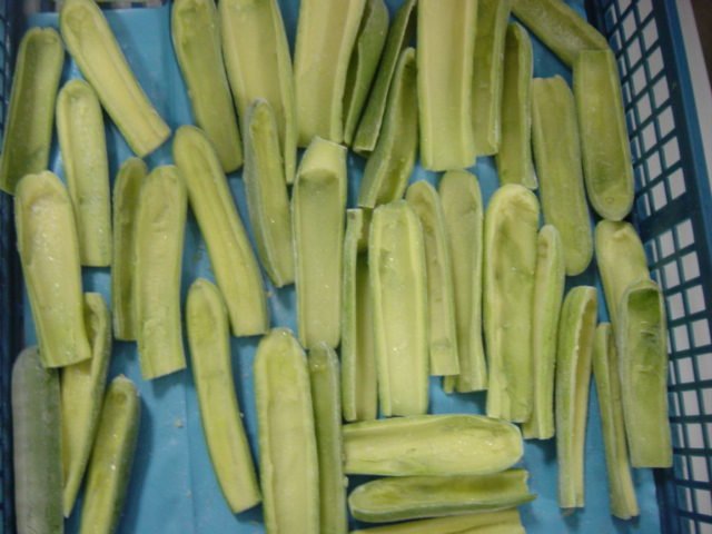 I. Q. F FROZEN ZUKINNI HALVES CENTER HOLLOWED