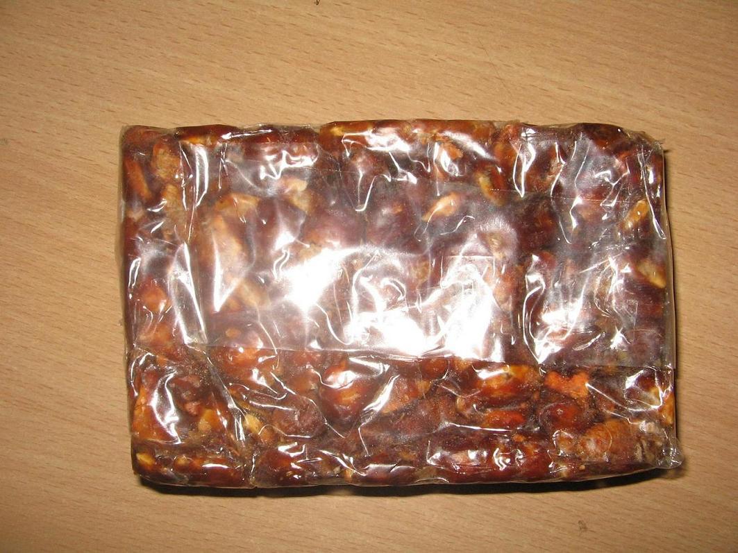 Tamarind with and without seeds