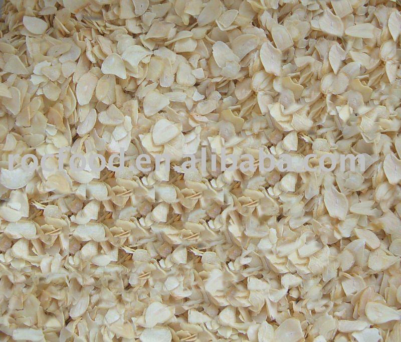 Dehydrated Garlic Flakes With root