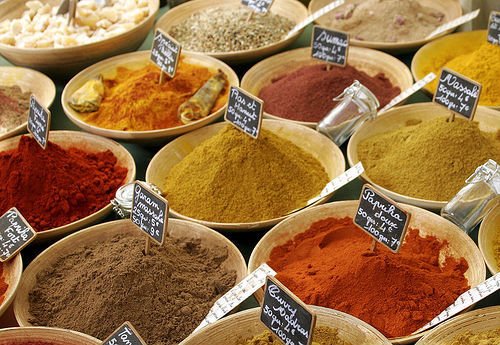 ALL TYPES OF FRESH AND DRIED SPICES AND CONDIMENTS FOR SALE