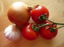fresh spices,ginger,garlic,pepper,chilli pepper,onion,tomato