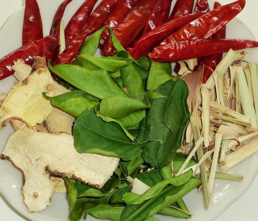 Tom Yum  Set  (Thai  Food )