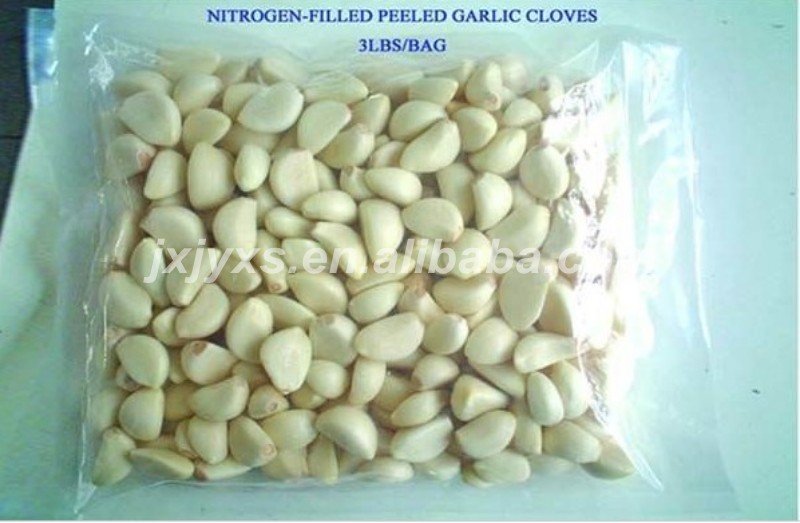 plastic packing peeled garlic