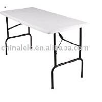 PLASTIC FOLDING TABLE