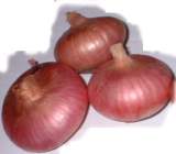 Fresh  Red   Onion  with  Skin 