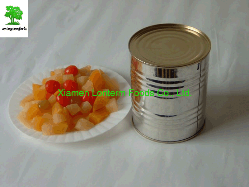 Canned fruits cocktails in tins or jars