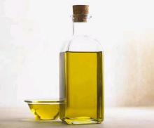 SOYA BEANS AND  CORN  OIL.