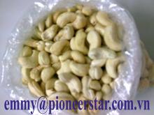Raw cashew nut