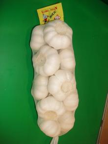 Pure white  garlic   1kg /mesh  bag  10kg carton