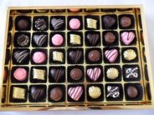 35-piece chocolate pralines
