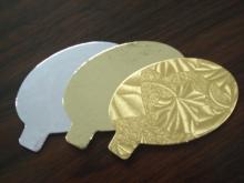 Non-toxic cake boards and trays