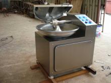 Meat cutting and mixing machine
