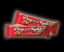 DAY AND NIGHT WAFER WITH HAZELNUT STUFFING AND MILK-CACAO GLAZE