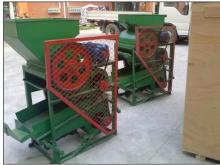 Peanut shelling machine