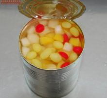 canned fruit cocktail in syrup