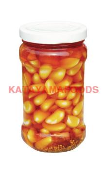  pickled   garlic  in  brine  with chili paste