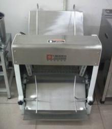 Toast slicer with 31balde