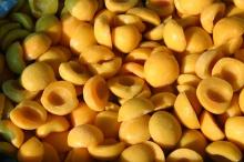 frozen yellow peach halves