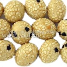 Sesame flavor coated peanuts
