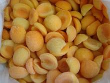 Frozen yellow peach halves