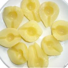 Canned pear in syrup