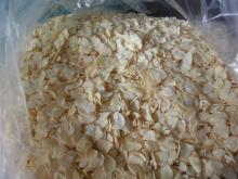 Garlic flakes without root Grade A