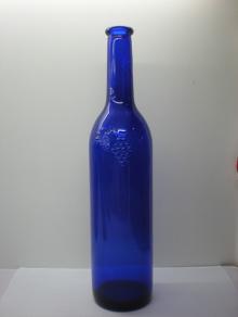 dry red wine glass bottle