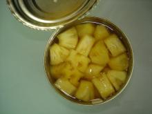 CANNED CHUNKS PINEAPPLES IN LIGHT SYRUP