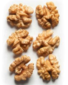 WALNUT KERNELS