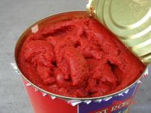 18-32Brix tomato paste packed in 4500g tin can