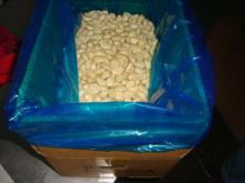  frozen  peeled  garlic  clove