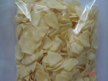 dehydrated garlic flakes