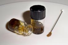 Top quality Honey Oil now available