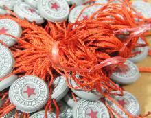  plastic  bottle hang tags