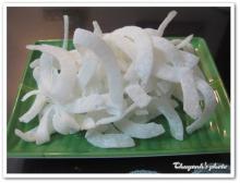 Sweetened thread coconut (coconut jam)