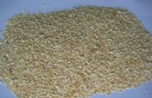 minced/chopped dehydrated garlic