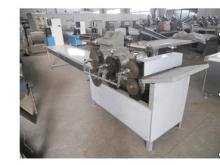  Automatic  Sesame  Candy  Molding  Machine 