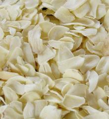 fried garlic flakes