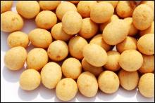 BBQ coated peanuts