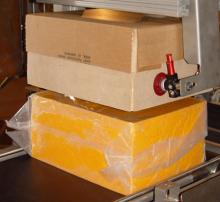 CHEDDAR PROCCED CHEESE BLOCK
